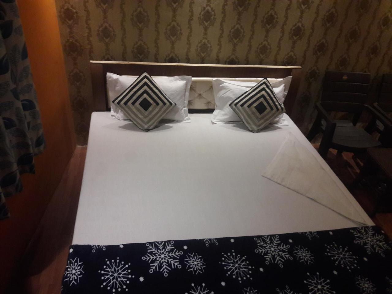 Buddha Guest House Варанаси Екстериор снимка