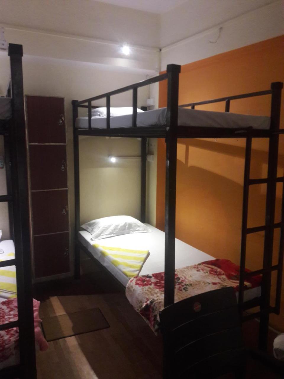 Buddha Guest House Варанаси Стая снимка