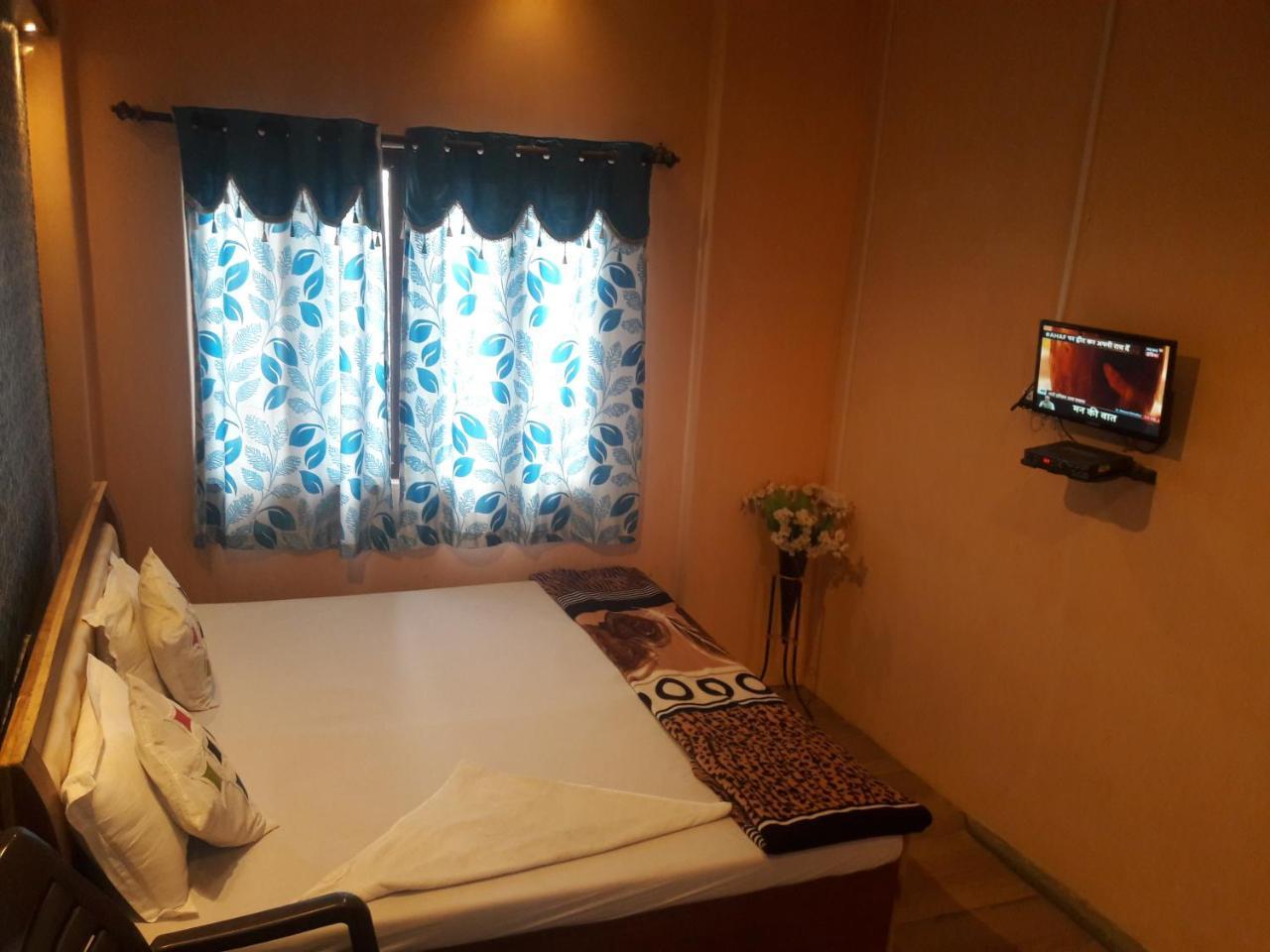 Buddha Guest House Варанаси Екстериор снимка