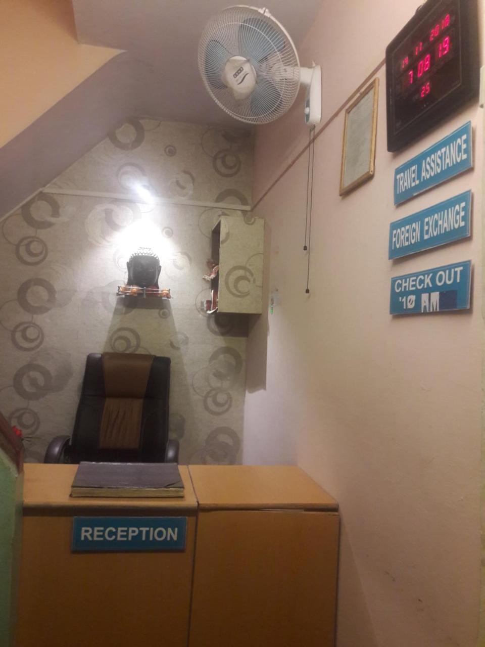 Buddha Guest House Варанаси Екстериор снимка