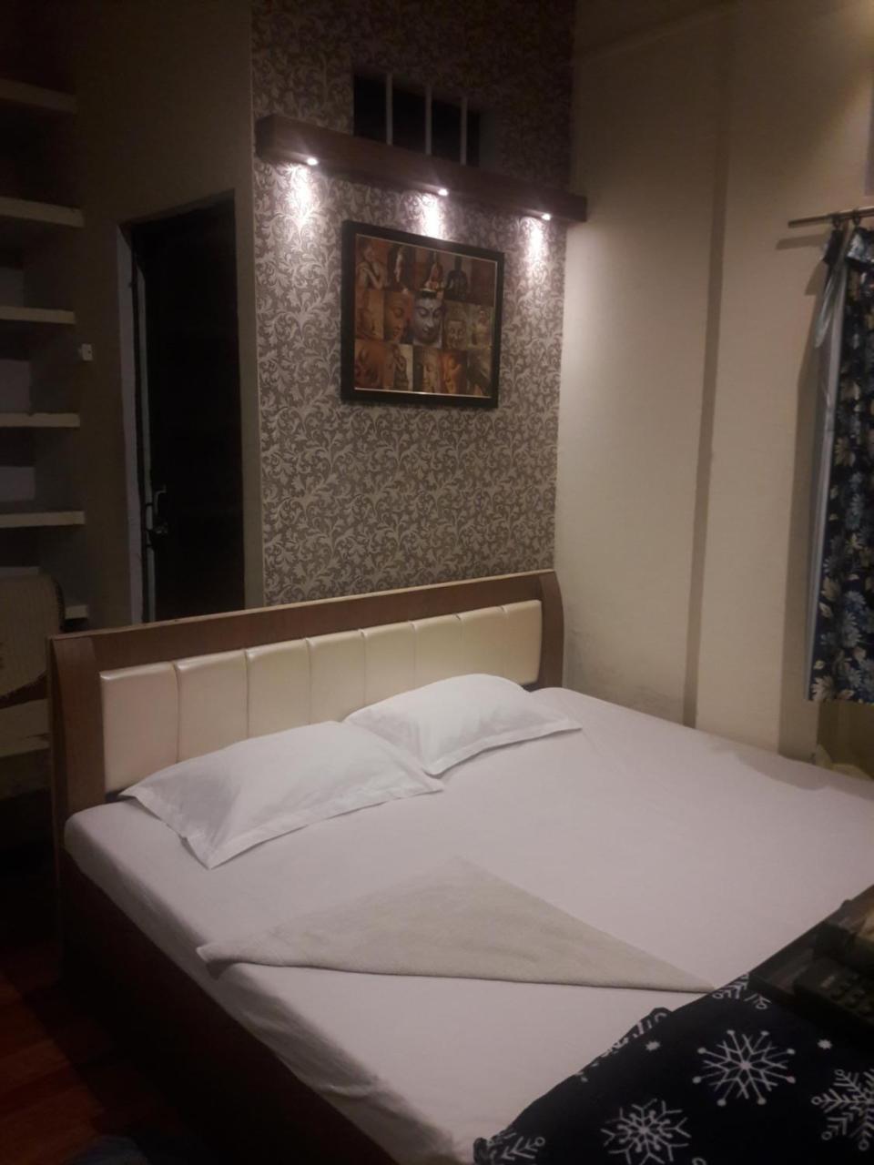 Buddha Guest House Варанаси Екстериор снимка
