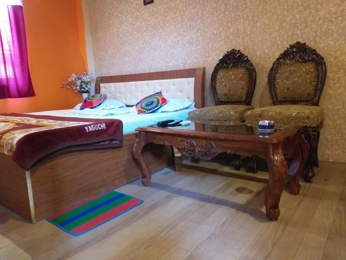 Buddha Guest House Варанаси Екстериор снимка